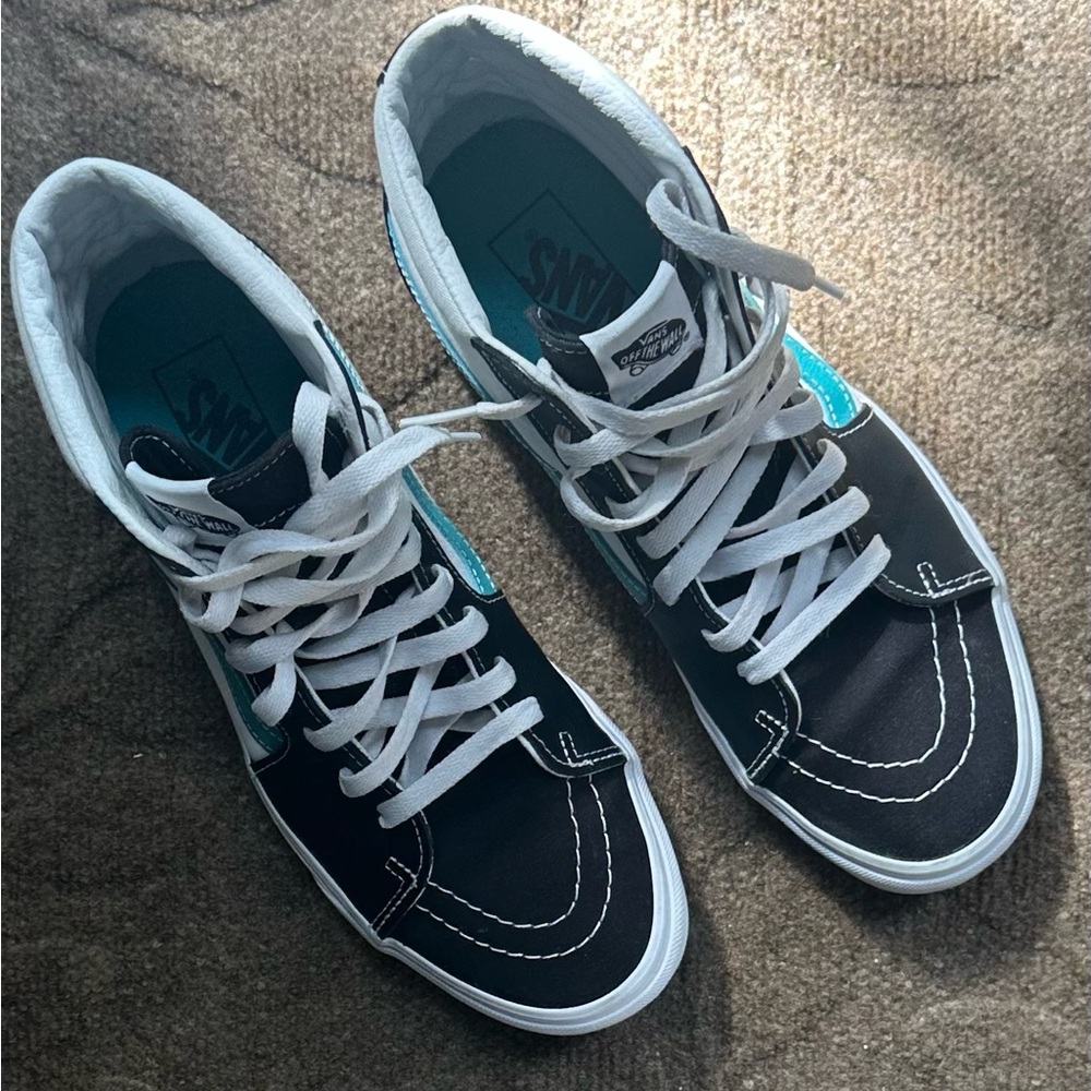 Vans Men’s Sport SK8-Hi Skate Shoes Sneakers White/Black VN0A5JMJ93U
US9,5 - Picture 14 of 14